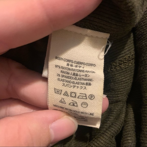 We The Free Tank Top Green Cold Shoulder Short Sleeve Lightweight Women’s Small - Picture 7 of 7